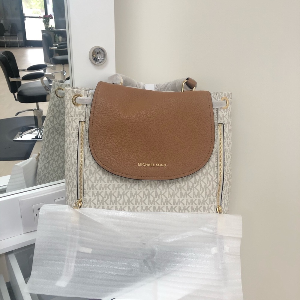 Vic large logo and leather backpack